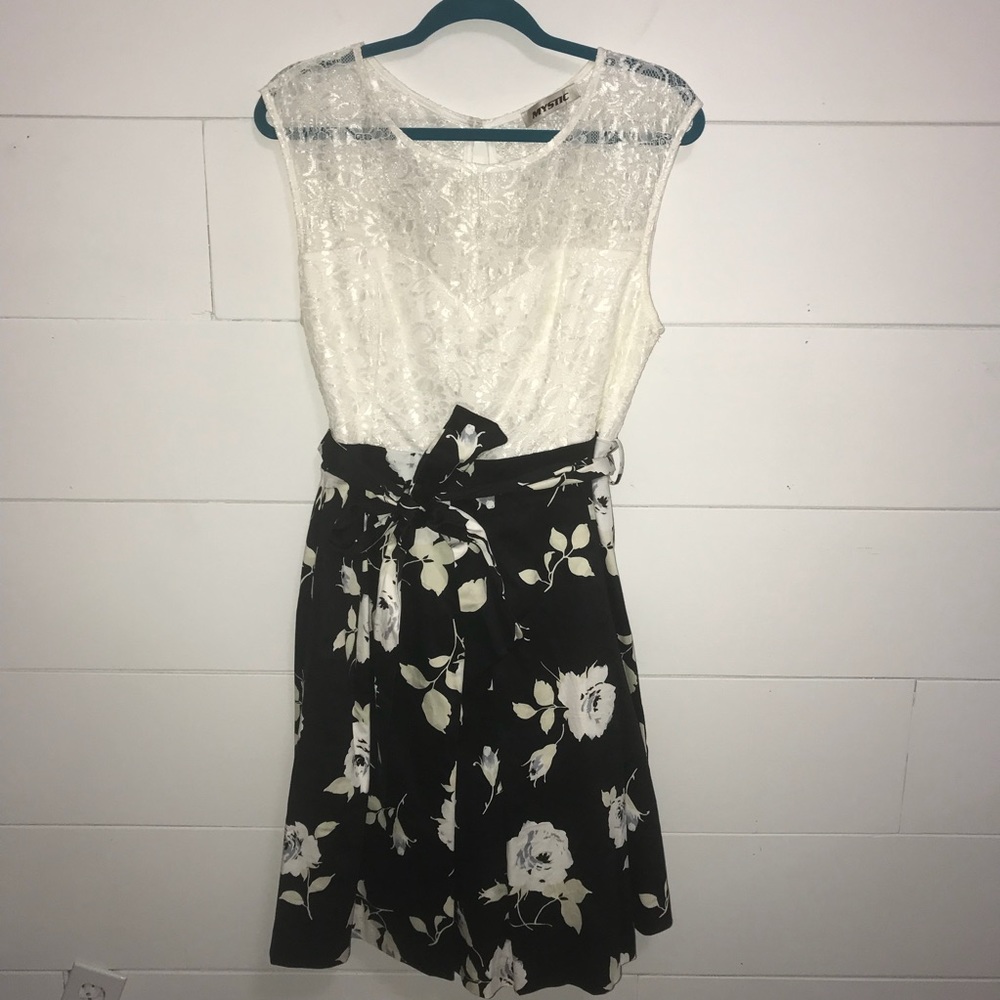 ModCloth Mystic Lace/floral fit & flare dress